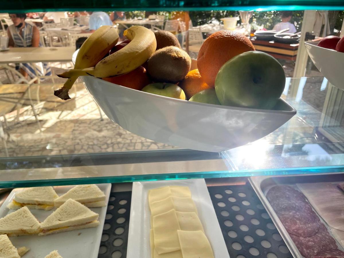 Hotel Franca Милано Мартима Екстериор снимка