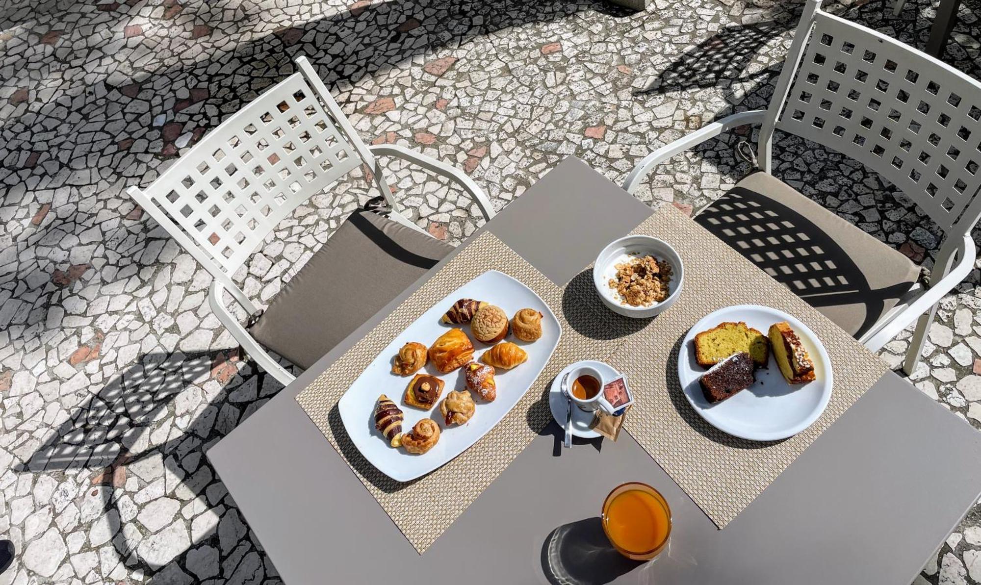 Hotel Franca Милано Мартима Екстериор снимка